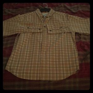 Columbia Men’s causal button down shirt